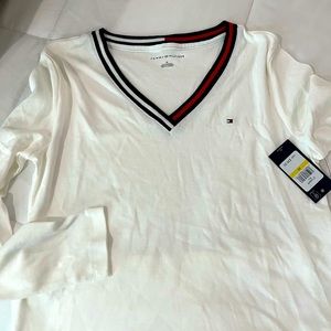 Long sleeve super soft V neck Tommy Hilfiger top